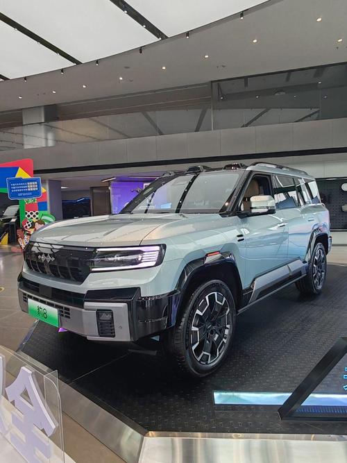 成都95比亚迪方程豹硬派越野的爆款，英菲尼迪35周年与你共成长